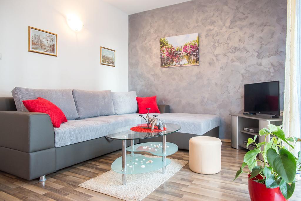 Villa Nadezda Petrovac Bagian luar foto